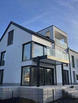 Erstbezug nach Kernsanierungstilvolle Erdgeschosswohnung mit Terrasse und Garten (KfW-55-Standard) - Paderborn