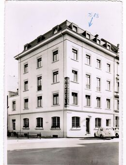 Ansichtskarte Basel – Hotel Merkur, Einzigartiges Bretzel VW am Eingang - Sinsheim Zentrum