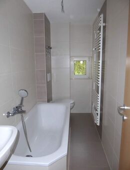 Erstbezug nach Komplettsanierung, 2-Raum-Wohnung - Unterwellenborn