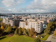 Auf dem Riedberg: 4-Zimmer-Wohnung mit großzügiger Dachterrasse und Loggia - Frankfurt (Main)