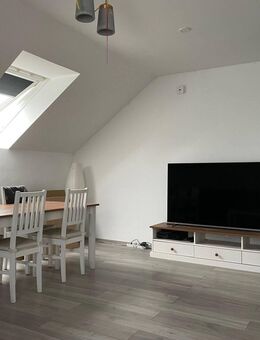 Großzügig Wohnen mit toller Dachterrasse in Ortsrandlage - Gomaringen