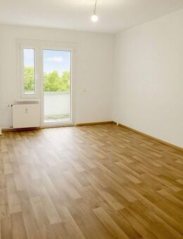 Angebot der Woche ! schöne 4-R.Wohnung ca.71,45m2 im 3.OG.mit schöner sonnigen Balkon zu vermieten. - Möckern (Sachsen-Anhalt)