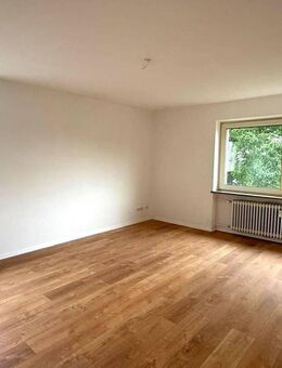 Geräumige 4-Zimmer-Wohnung mit Balkon in Amberg - Amberg