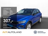 VW T-Roc, 1.5 TSI Life | | | |, Jahr 2023 - Dingolfing