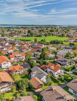 Wohntraum mit Seltenheitswert - Charmante 3,5-Zimmer-Gartenwohnung samt Nebengebäude - Bernau (Chiemsee)