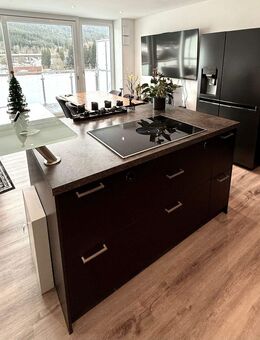 Moderne 80 m²-Wohnung mit Balkon & Tiefgarage in Titisee-Neustadt - Titisee-Neustadt