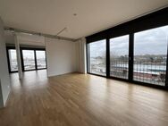 Schönes Eckloft mit Panoramafenster in alter Zigarettenfabrik. - Bremen