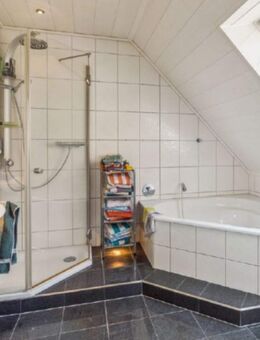 Attraktives 3-Familienhaus, laufend modernisiert, in Duisburg - Duisburg