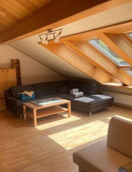 Gemütliche Dachgeschosswohnung mit Balkon, Gartenanteil und Garage in Habichsthal - Frammersbach