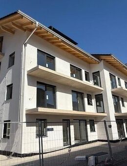 Für Kapitalanleger! Neubauprojekt: Moderne 2-Zimmer mit Balkon incl. Tiefgarage mit Top Mieter ! Provisionsfrei direkt vom Bauherren! - Bad Reichenhall