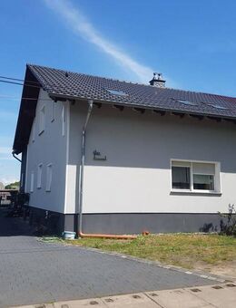 Großzügige Doppelhaushälfte auf schönem Grundstück in Stechow-Ferchesar - Stechow-Ferchesar