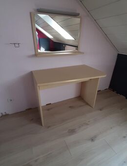 Schminktisch für das Mädchenzimmer - Trier