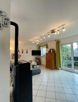 Familienfreundliches Zuhause mit Balkon, Terrasse und Weitblick - Velburg