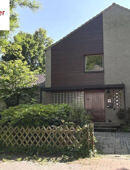 Großzügiges Einfamilienhaus mit Arztpraxis und Doppelgarage auf großem Kaufgrund ca. 2442 m² direkt am Schimmelsheider Park - Recklinghausen