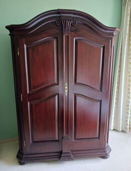 Kleiderschrank von SELVA - Echtholz italienisches Design Schrank - Überlingen Zentrum
