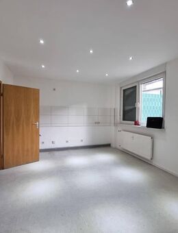 EG Wohnung mit Hinterhofambiente - Duisburg
