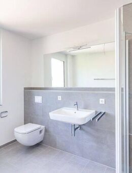 Lichterfüllte 3-Zi.-Wohnung mit Balkon und elegantem Tageslichtbad *ERSTBEZUG* - Schwäbisch Gmünd