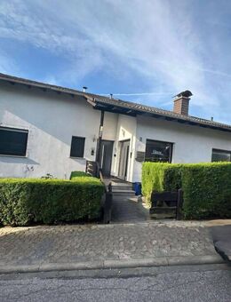 Einfamilienhaus mit Einliegerwohnung in Heppenheim - Heppenheim (Bergstraße)