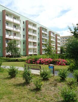 Familienfreundliche 4-Raum Wohnung mit Balkon - Calbe (Saale)