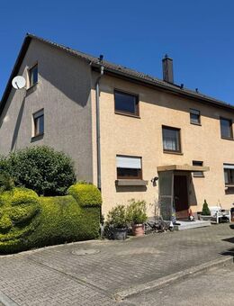 2-Familienhaus auf großem Grundstück in Gölshausen sucht Visionär! - Bretten