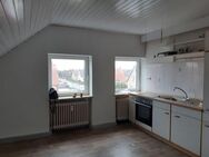 Hoya: Gemütliche Single-Dachgeschosswohnung in ruhigem Wohngebiet - Hoya