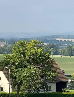 ++Einfamilienhaus in ruhiger, sonniger Lage zum sanieren mit Trinkwasserbrunnen und Fernblick++ - Tirpersdorf