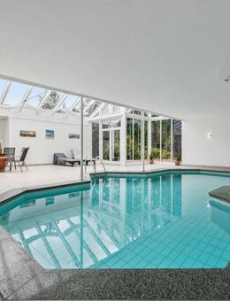 Luxuriöser Bungalow mit Wellnessbereich in nordseenaher Naturidylle - Bordelum