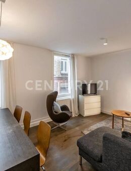 Stadtliebhaber und Singles aufgepasst! Modernisierte 2,5 - Zi- Whg. direkt am Stgt. Marienplatz - Stuttgart