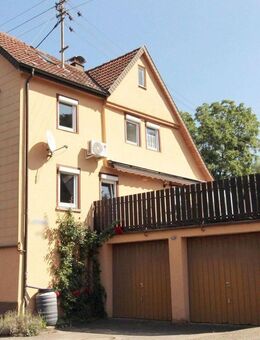 Wohnen am Fuße der Burg - Fachwerkhaus mit Garten und großer Terrasse - Brackenheim