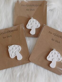 ab 1,60 € .... Glücksbringer Gastgeschenk Glückspilz auf Kraftpapier Handmade Keraflott Raysin - Rheinbach
