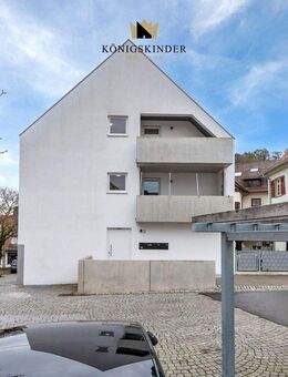 Wohnen am Schlössle: Neuwertiges 3-Einheiten-Haus Mönsheim. Rendite. Freiraum. Komfort. - Mönsheim