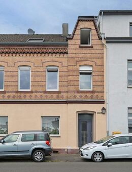 gut vermietetes 3 Familienhaus in Mülheim mit Garten - optional mit Garagenhof / Baugrundstück - Mülheim (Ruhr)