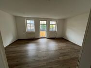 frisch renoviertes Single-Apartment mit eigener Terrasse und Tiefgaragenstellplatz - Arnstadt