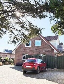 lichtdurchflutete 2-Zimmer-Dachgeschosswohnung in kleiner, strandnaher Wohnanlage - Cuxhaven