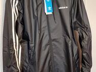 Adidas Windbreaker Herren M - Bestensee