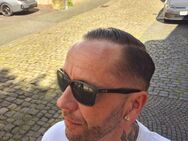 Er-sucht-sie-Bielefeld-Hotelbesuch - Herford (Hansestadt)