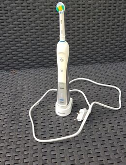 Braun Oral B Triumph Professional Care 5000 Farbe türkis weiss - Stolberg (Rheinland, Kupferstadt)
