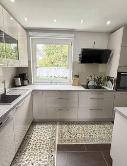 AllFa - Helle 5-Zimmer-Wohnung mit Loggia in Mönchengladbach-Wickrath! - Mönchengladbach