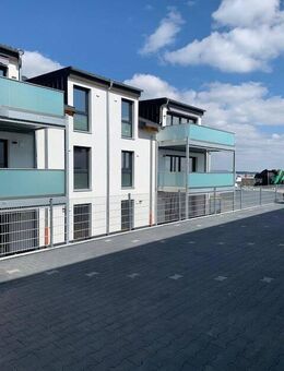 Neubau Obergeschosswohnung (1. OG) mit Balkon, Energieeffizienzklasse A+, Kfw 40, 116 qm - Aurach