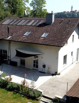 Für Kapitalanleger und Eigennutzer!! 3-Parteienhaus in traumhafter Höhenlage von Landau a.d. Isar - Landau (Isar)