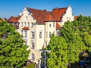 Imposantes Altbau-Juwel von 1904 mit 6 Wohnungen und Gastronomie in Gerner Toplage - München
