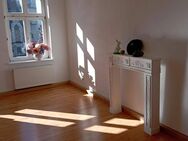 Sonnige geräumige Wohnetage mit Balkon, Stadtmitte - Südseite- - Meiningen
