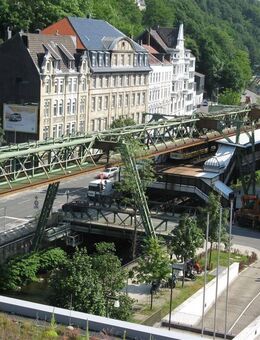 Ehem Verwgeb zum Umbau als Mehrfamilienhaus mit 40% gef. Wohnraum; unten ca. Angaben m² /Zimmer - Wuppertal