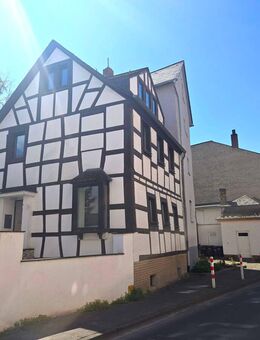 Koblenz - Citynah wohnen! Einladendes Fachwerkhaus mit Terrasse und Garage! Ideal für Paare! - Koblenz