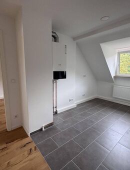 TOP sanierte 3-Zi.-Wohnung mit direktem Parkzugang! - Nürnberg