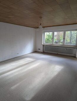 Erdgeschoss-Wohnung mit großem Gartenanteil - Sinzing