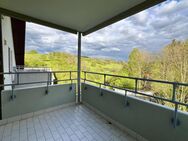 3.5 Zimmer Wohnung mit 2 Balkonen, Küche, Bad, Gäste-WC, Garage und toller Aussicht - Lörrach
