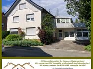 Großzügiges Zweifamilienhaus mit Halle in Höxter (OT) - Sehr gepflegt mit Wintergarten/Terrasse/Garten - Ruhige Wohnsiedlung - Höxter