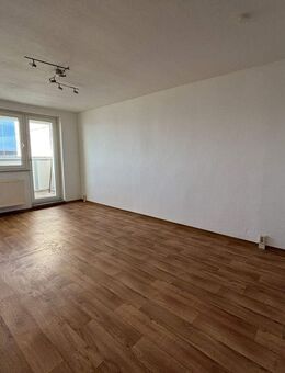 Dem Neustädter See ganz nah-die Bahn zur Stadt vor der Tür. - Magdeburg