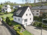 Vielseitig nutzbares Ein- bis Zweifamilienhaus mit Garten in ruhiger Lage von Förtschendorf - Pressig